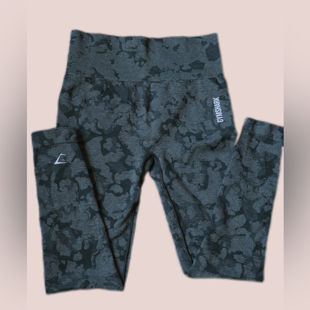 Gymshark Leggings - Dark Camo